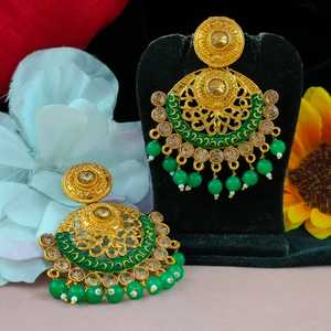 Pendientes colgantes de moda para mujer India Acabado dorado con Kundan y perlas colgantes para ocasiones formales festivas y nupciales - Product Image 4