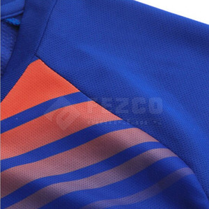 Uniformes de fútbol personalizados de secado rápido con logotipo de patrocinador Camisetas de fútbol de ajuste elástico con personalización de equipo completo - Product Image 4