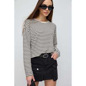 Blusa Casual con Cuello Redondo, Mangas Cortas, Tacto Suave, Estilo Básico, Tela de Poliéster de 220g, Logotipo Frontal - Product Image 2