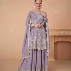 Conjunto Sharara de Seda Chinon Hermoso y Elegante de la India y Pakistán, Traje Étnico Pesado, Conjunto Sharara para Fiestas y Bodas para Mujer - Product Image 1