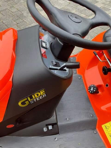 Tondeuse à gazon diesel Kubota GR2120SGR2120 de haute qualité avec bac de ramassage et transmission hydrostatique pour usage en jardin et en ferme - Product Image 3