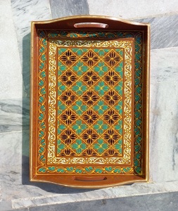 Bandeja de servicio de madera de mango rectangular personalizada de la mejor calidad, hermoso plato de MDF decorativo con estampado de esmalte para uso en cocina y Hotel - Product Image 1