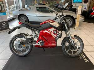 Motocicleta eléctrica superventas Super SocoS TSx 125cc - Product Image 2