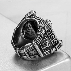 Anillos de Calavera al por Mayor, de Acero Inoxidable, Estilo Punk, Unisex, Sin Deslustre, Chapados en Oro de 18K, Corte Princesa Clásico, MOQ Bajo - Product Image 4