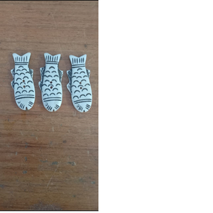 Colgantes de Hueso Tallados a Mano con 2 Agujeros, Ideales para Diseñadores de Joyas y Tiendas de Cuentas para su Reventa - Product Image 1