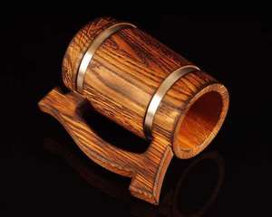 Tasse Viking en bois avec gravure sculptée à la main de haute qualité - Product Image 2