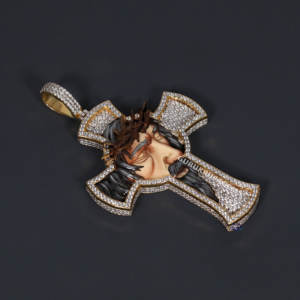 Emblemático de las creencias católicas en plata de ley 925 colgante de hip hop de diamante moissanite de corte redondo en el último diseño nuevo - Product Image 6