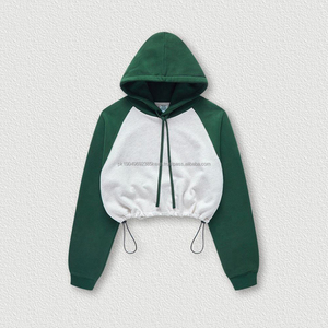 Fabricante de Sudaderas con Capucha, Sudadera Corta de Algodón y Elastano Personalizada con Bloques de Color y Mangas Raglán para Mujer - Product Image 3