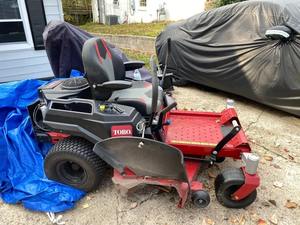 H&S 50 pulgadas Cortadora de Césped de 23 HP, Kawasaki, a Gasolina, Doble Motor, Giro Cero - Product Image 4