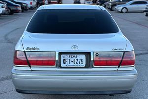 รถยนต์โตโยต้า คราวน์ รอยัล ซาลูน ปี 2000 สภาพดี ราคาคุ้มค่า พร้อมส่ง - Product Image 3