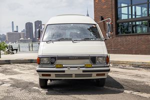 Toyota TownAce Grand Extra d'occasion en excellent état, modèle 1981, sans réserve, véhicule japonais, 50 000 miles, boîte manuelle 5 vitesses, États-Unis Titre - Product Image 1