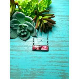 Collar Navajo Hecho a Mano en Plata de Ley con Incrustaciones de Rosa Dahlia en Engaste de Bisel - Product Image 1