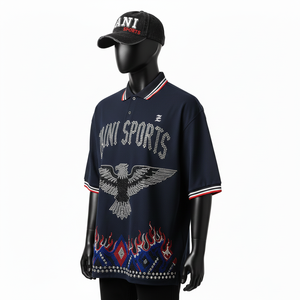 Polo de Hombre de Alta Calidad en Poliéster 220 GSM, Color Azul Marino Suave, Logotipo de Transferencia de Calor Cristal - Product Image 4