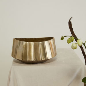 Latest Design Aluminium Golden <b>Garden</b> Planter for Floor Centerpieces Decor New Arrival Aluminium <b>Table</b> Top Flower Pots Trumpet - Product Image 4