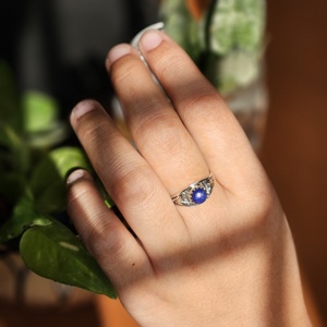 Anillo de plata de hoja de lapislázuli Anillo pequeño ligero para niños para ocasiones de boda y fiesta - Product Image 2