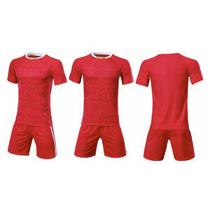 OEM Uniforme de football pour hommes imprimé par transfert de chaleur personnalisé de haute qualité Vêtements de football à manches courtes respirants à séchage rapide - Product Image 5