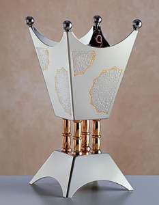 Porte-brûleur d'encens en métal doré et noir exclusif Diffuseur d'aromathérapie de parfum décoratif élégant pour la maison - Product Image 6