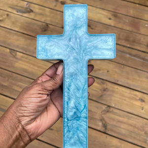 Croix d'église en résine époxy découpée avec des bords lisses et des couleurs vibrantes, de haute qualité - Product Image 1
