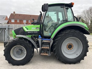 Tractor Usado DEUTZ 6150.4 TTV en Buen Estado, Tractor de Orugas para Granjas con Componentes Esenciales como Motor, Bomba, Caja de Cambios y Rodamientos - Product Image 2