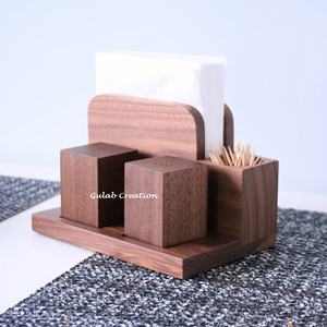 Servilletero de madera con Salero y pimentero y soporte para palillos de dientes Organizador de mesa hecho a mano 3 en 1 para comedor, cocina - Product Image 2