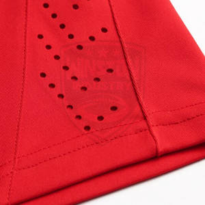 Short de football de sport à séchage rapide pour hommes en tissu de couleur unie à vendre - Product Image 5