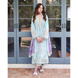 Conjunto MUSHQ-3PC: Camisa de Chifón con Bordado Chikan, Dupatta de Seda Estampada y Pantalones-BIC-4905 - Product Image 2