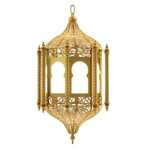 Lanternes à bougies en métal de haute qualité modernes pour le Ramadan avec un design de lune pour la décoration de table et de sol - Product Image 4