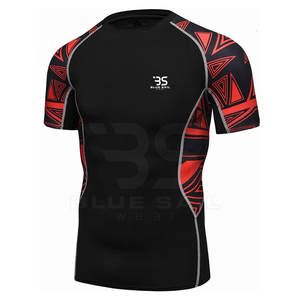 Haute qualité hommes à manches courtes MMA Rash Guard personnalisé imprimé et respirant meilleur matériau vêtements de combat - Product Image 2