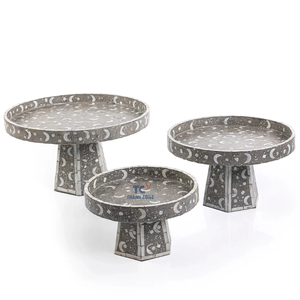 Support à gâteau artisanal vietnamien avec incrustation de nacre, élégant plateau de service en coquille de capiz, adapté pour le Ramadan et l'Aïd - Product Image 6