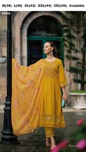 งานด้ายไหมลาย้เหนียวของนักออกแบบล่าสุดพิมพ์ชุด Kurti โดย Fab Zone - Product Image 4