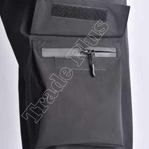 Pantalones de Nieve Negros Extra Grandes para Invierno, Impermeables, con Cintura Ajustable, Bolsillos Tipo Cargo, Corte Holgado y Opción de Logotipo Personalizado - Product Image 4