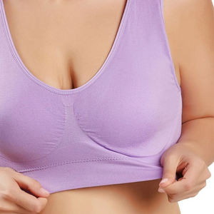 Diseño personalizado 2025 Ropa de mujer Sujetador deportivo Alta calidad Color púrpura claro Tejido elástico Secado rápido Sujetador deportivo para mujer - Product Image 1
