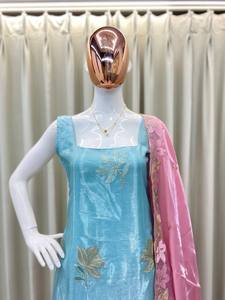 TOP DE CRÉATEUR AVEC BRODERIE ET PLAZZO AVEC DUPATTA - Product Image 3
