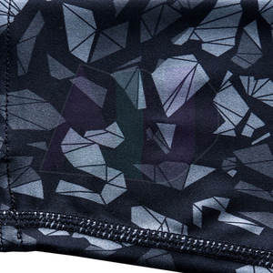 Rashguard à manches longues avec tissu flexible, technologie de séchage rapide et design respirant pour la natation et l'entraînement en plein air - Product Image 2