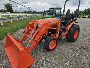 Chasis Compacto Serie B (Tamaño de Chasis Mayor) Usado para Tractores Agrícolas Utilitarios Subcompactos Kubota B2650 en Venta - Product Image 3