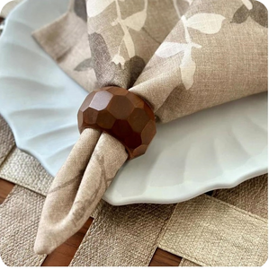 Servilleteros de madera de Acacia con corte de diamante, diseño de mano moderno, decoración Premium para fiesta de boda en casa, servilleteros de mesa de comedor Premium - Product Image 1