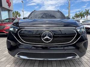 Mercedes-Benz EQB 350 4MATIC Luxe d'occasion à prix réduit, modèle 2022, à vendre - Product Image 2