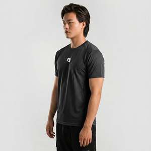 เสื้อยืด GAI Pro Tee สำหรับผู้ชาย ไซส์พลัส ผ้าเจอร์ซีย์ พร้อมแถบสีตัดกันและโลโก้พิมพ์ลายสกรีน สีดำ ทรงปกติ - Product Image 3