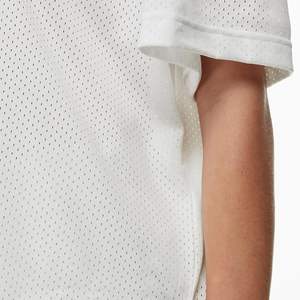 Maillot de football surdimensionné à col en V personnalisé pour femmes Maillot imprimé respirant Maillot surdimensionné à la mode Confortable et élégant - Product Image 2