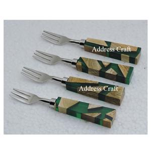 Trending Metal Fruit Fork Set With Hand Woven Rattan <b>Handle</b> Latest Design Mini Fork Tableware Cutlery Fruit <b>Picks</b> Cocktail Fork - Product Image 4