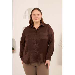 Blusa de Mujer Talla Grande con Estampado de Piedras Marrones y Efecto Satinado RMG - Elegante Blusa Holgada de Primavera/Verano para Uso Diario - Product Image 1
