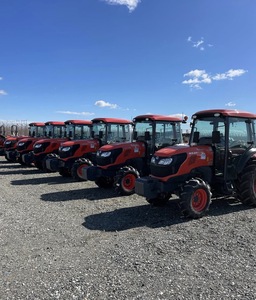 La Mejor Calidad para el Tractor Compacto Kubota B2320 4WD, Nuevo y Usado, Versátil y Confiable con Componentes Clave: Bomba y Listo para Trabajar - Product Image 3