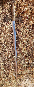 Épée maçonnique, Épée de l'Ordre de Malte, Croix de Malte, Lame en acier de Damas, Bord dentelé, Manche en laiton, Gaine personnalisable OEM - Product Image 2