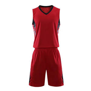 Conjunto personalizado de camiseta y pantalones cortos de baloncesto OEM, tela ligera para mayor comodidad y rendimiento, uniformes a granel - Product Image 1