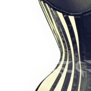 Corset de soirée en satin noir et blanc gothique, sous-poitrine, modelant le corps - Product Image 5