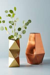 Florero de metal de diseño hecho a mano con elegantes patrones antiguos para florero de decoración sofisticada - Product Image 3