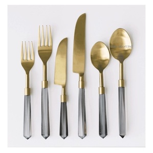 Juego de Cubiertos de metal con acabado dorado hecho a mano con mango de resina para juegos de cubiertos de mesa de hotel y restaurante - Product Image 5