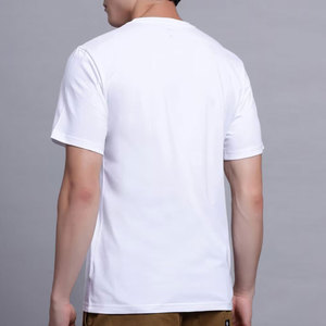 Camiseta cómoda de algodón para hombre Estilo formal con tejido de punto transpirable Comodidad durante todo el día con patrón de letras de acabado limpio - Product Image 4