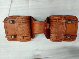 Bolsa de Silla de Montar Occidental de Cuero ADEEFA con Diseño Floral Hecho a Mano para Senderismo, Campamento y Almacenamiento Ecuestre al Aire Libre. - Product Image 5