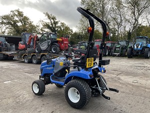 Tracteur New Holland Boomer Series NEUF/OCCASION à vendre, machine agricole robuste et lourde pour l'utilisation en ferme, sur le champ et dans le jardin - Product Image 5